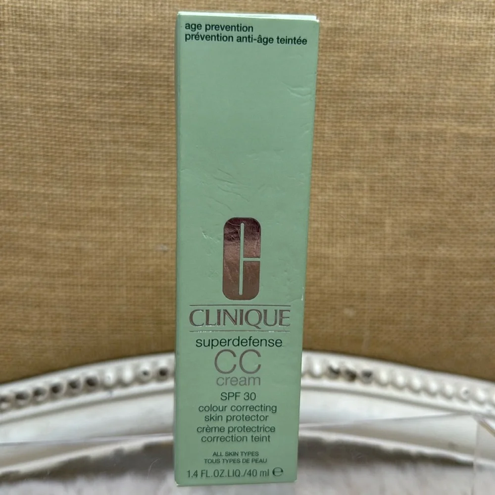 Clinique SUPERDEFENSE CC CREAM COLOR MEDIUM DEEP 40ML